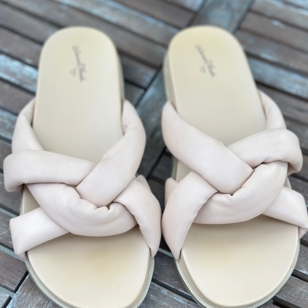 Universal Thread Cream Knotted Slide Sandals - Picture 3 of 8